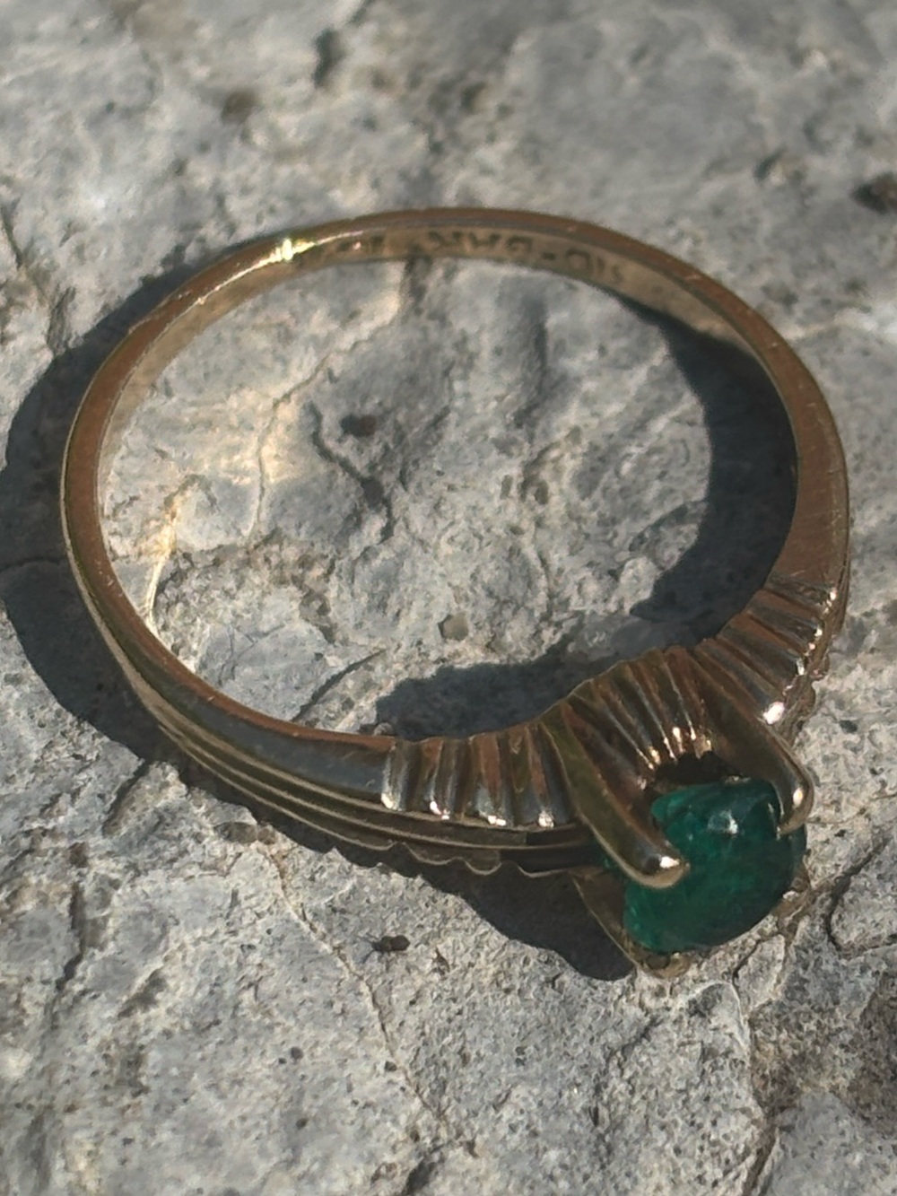 10K Gold Ring with Green Emerald Stone
